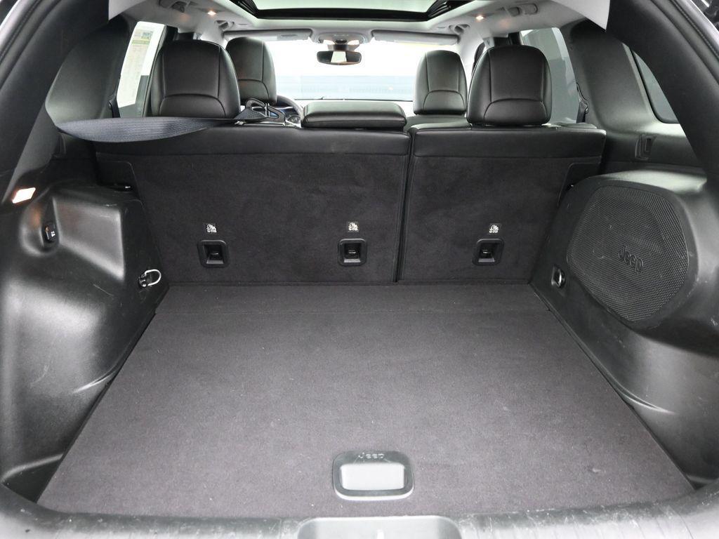 used 2022 Jeep Cherokee car, priced at $24,900