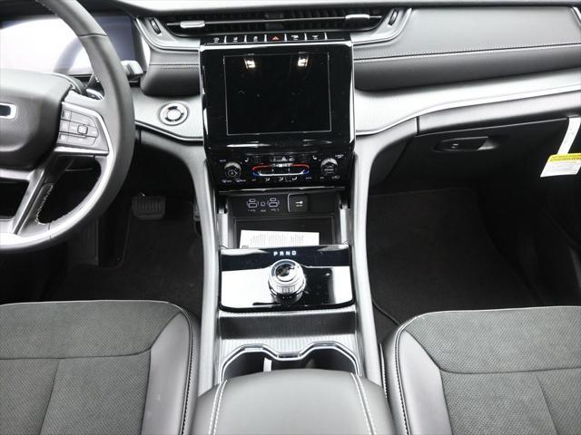 new 2025 Jeep Grand Cherokee L car, priced at $42,997
