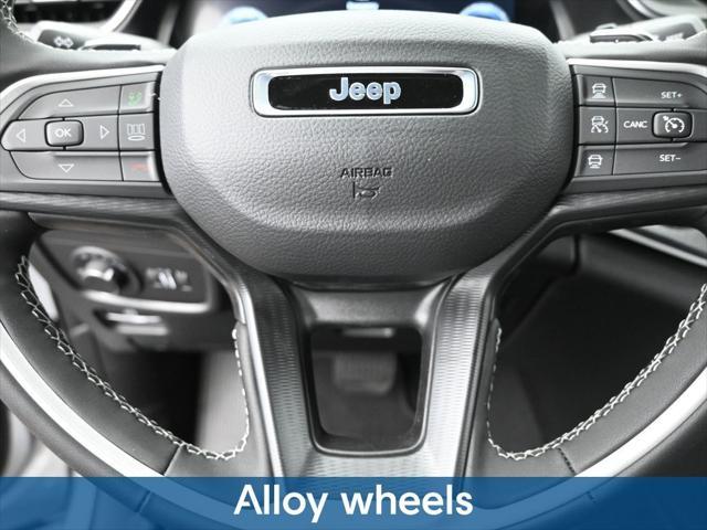 new 2025 Jeep Grand Cherokee car, priced at $40,210