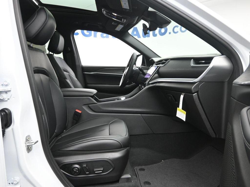 new 2025 Jeep Grand Cherokee L car, priced at $45,515