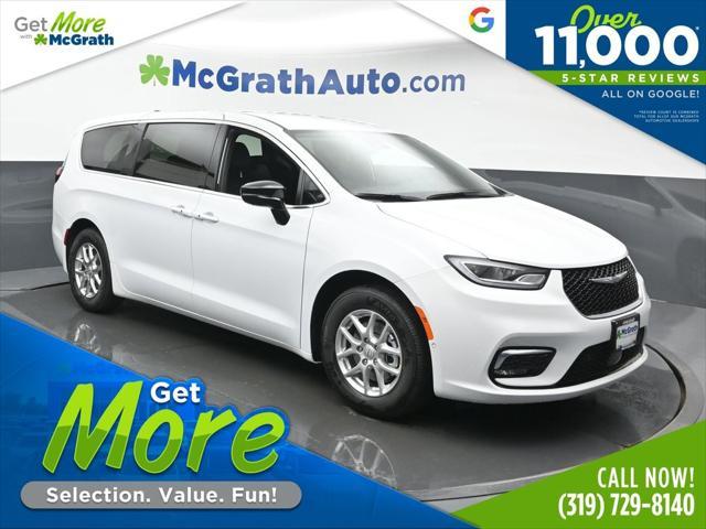 new 2025 Chrysler Pacifica car, priced at $43,032