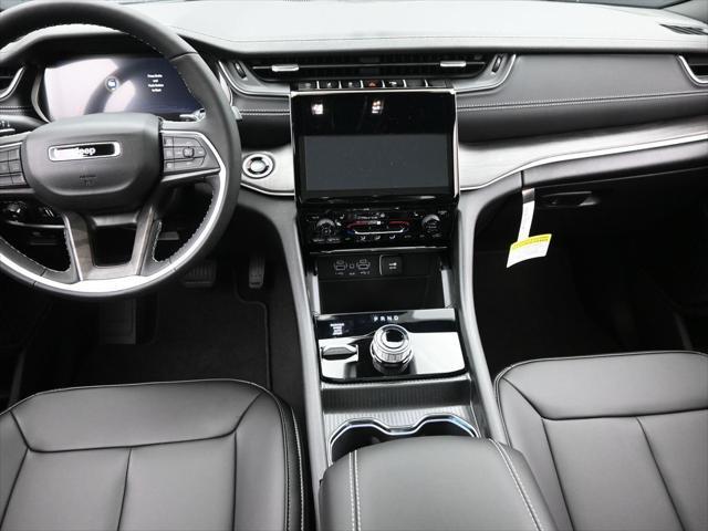 new 2025 Jeep Grand Cherokee car, priced at $45,646