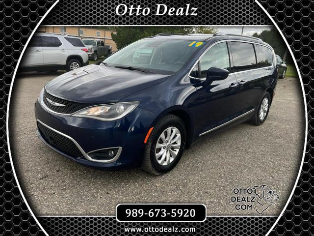 used 2019 Chrysler Pacifica car, priced at $8,495