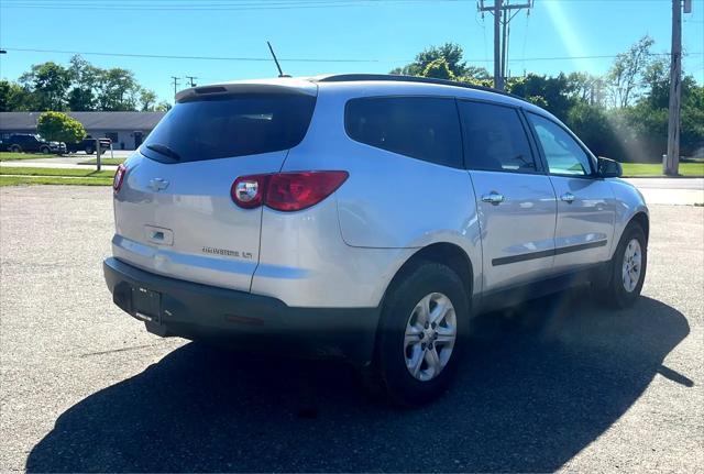 used 2011 Chevrolet Traverse car, priced at $5,495