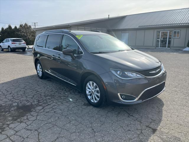 used 2018 Chrysler Pacifica car, priced at $12,995