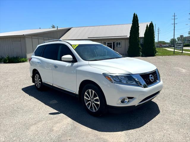 used 2014 Nissan Pathfinder car, priced at $7,995