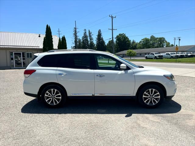 used 2014 Nissan Pathfinder car, priced at $7,995