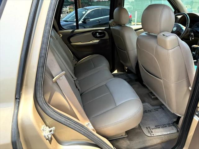 used 2007 Buick Rainier car, priced at $5,988