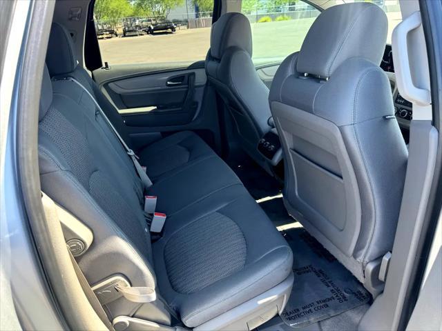 used 2015 Chevrolet Traverse car, priced at $8,300