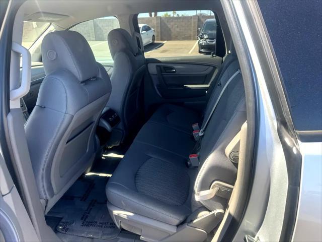 used 2015 Chevrolet Traverse car, priced at $8,300