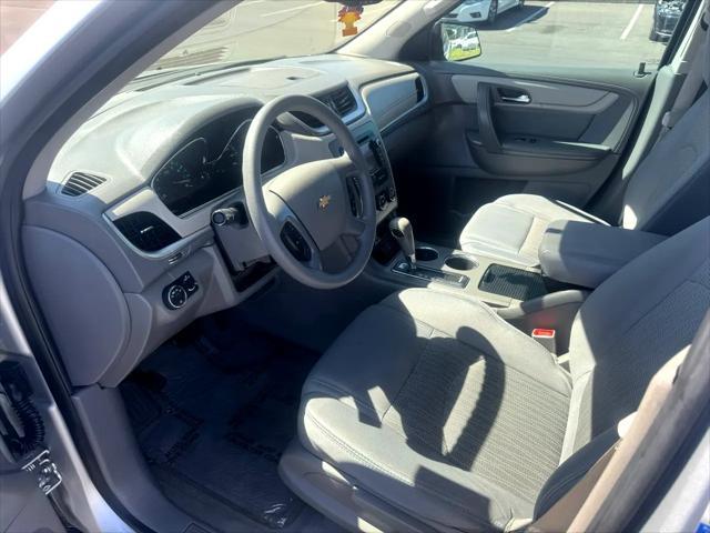 used 2015 Chevrolet Traverse car, priced at $8,300
