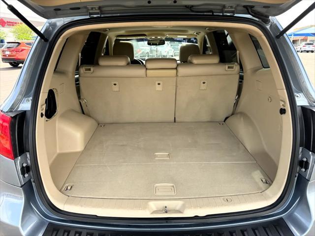 used 2009 Hyundai Santa Fe car, priced at $6,988