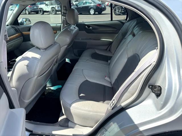 used 2000 Lincoln Continental car, priced at $5,988
