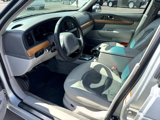 used 2000 Lincoln Continental car, priced at $5,988
