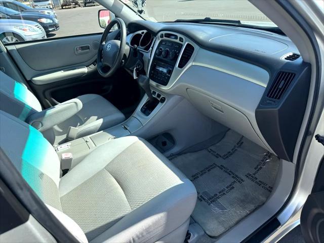 used 2007 Toyota Highlander car, priced at $7,777