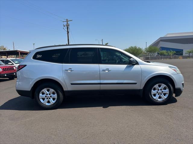 used 2015 Chevrolet Traverse car, priced at $9,988