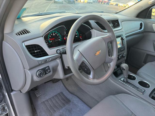 used 2015 Chevrolet Traverse car, priced at $8,800