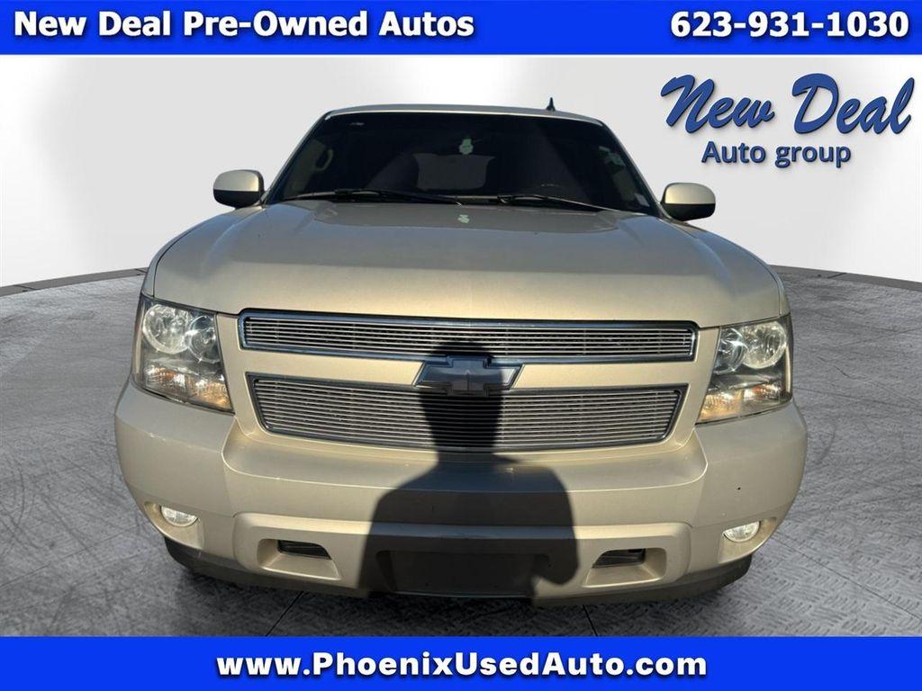 used 2007 Chevrolet Avalanche car, priced at $11,988