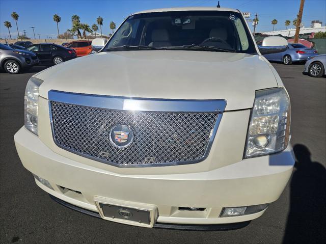 used 2007 Cadillac Escalade car, priced at $11,777