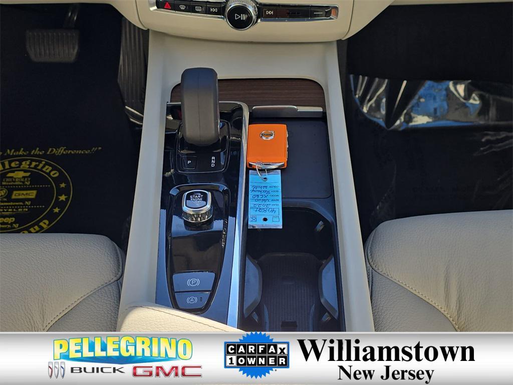 used 2022 Volvo XC60 Recharge Plug-In Hybrid car, priced at $35,495