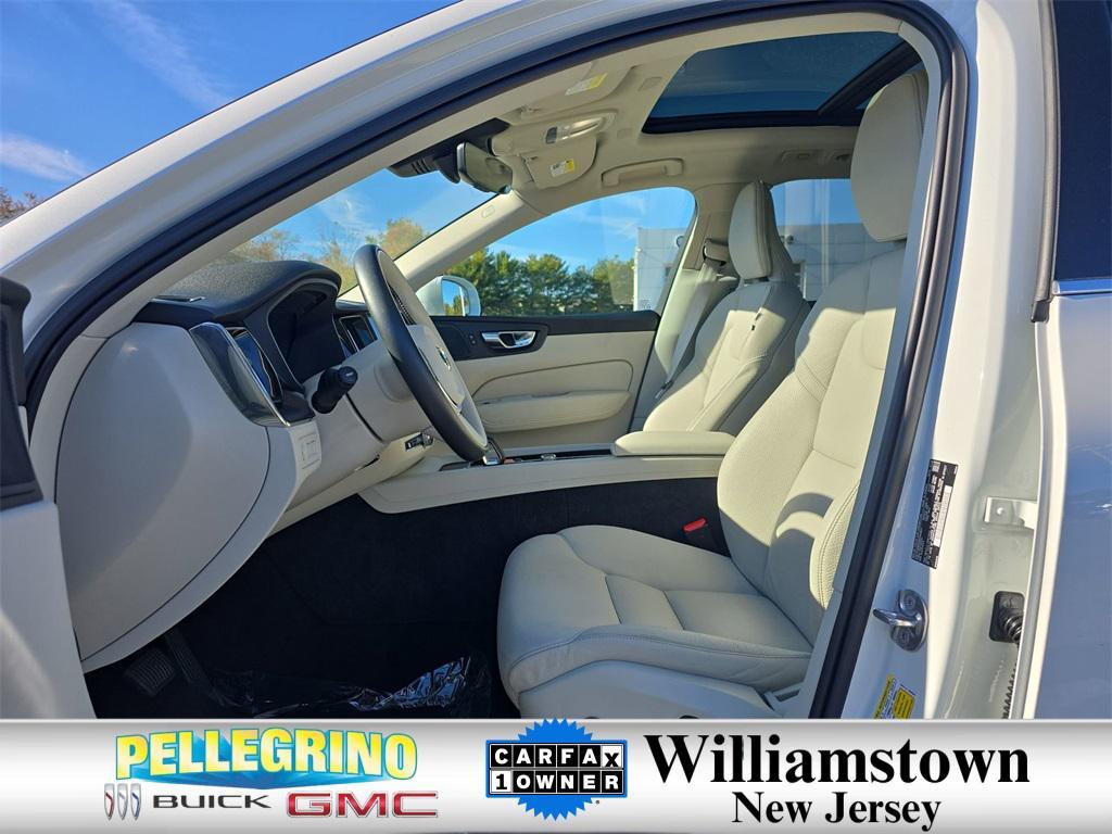 used 2022 Volvo XC60 Recharge Plug-In Hybrid car, priced at $35,495