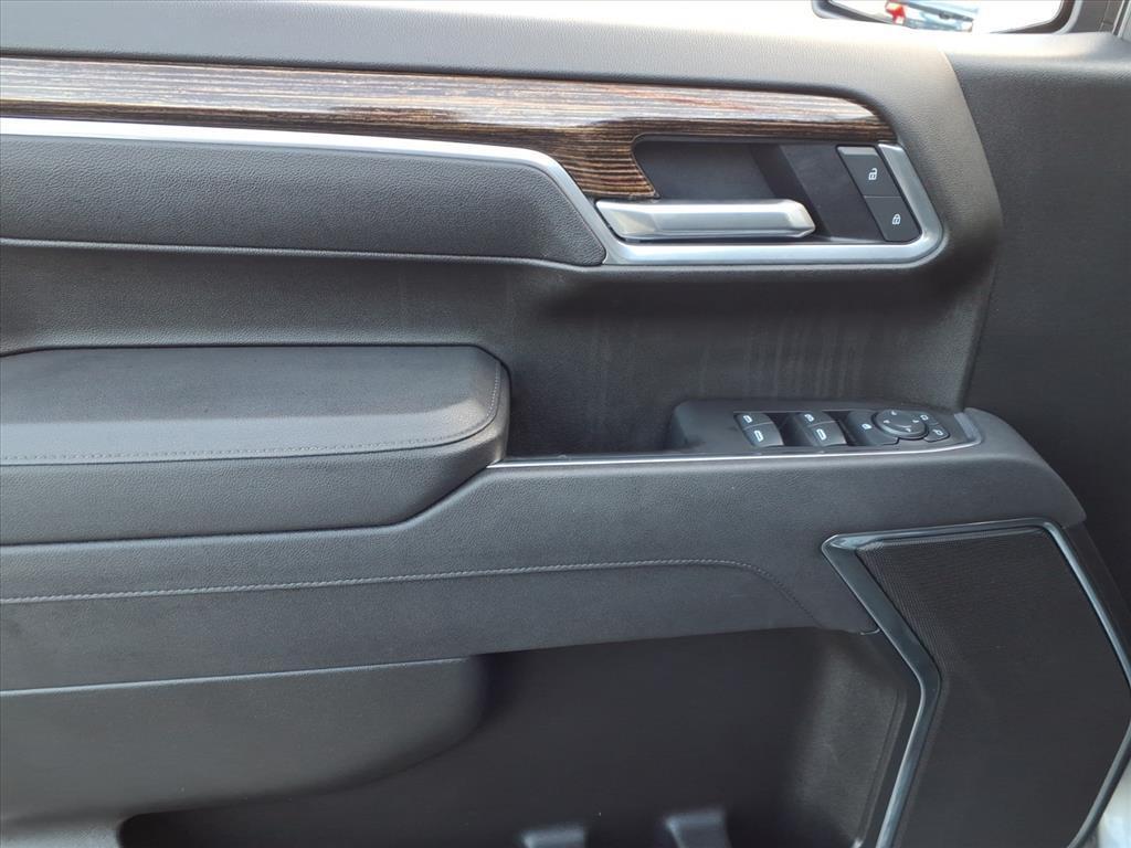 used 2025 GMC Sierra 1500 car, priced at $52,146