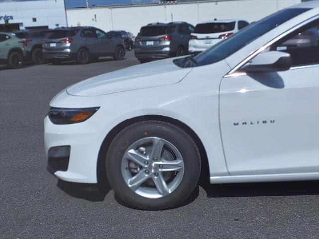 new 2025 Chevrolet Malibu car, priced at $24,690