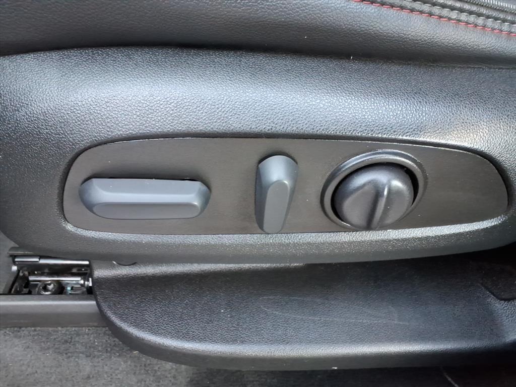 used 2023 Chevrolet Traverse car, priced at $35,931