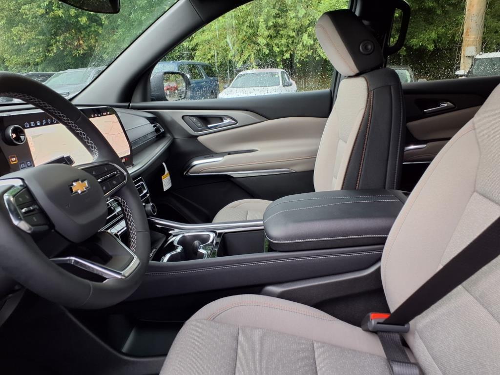 new 2026 Chevrolet Traverse car, priced at $42,855