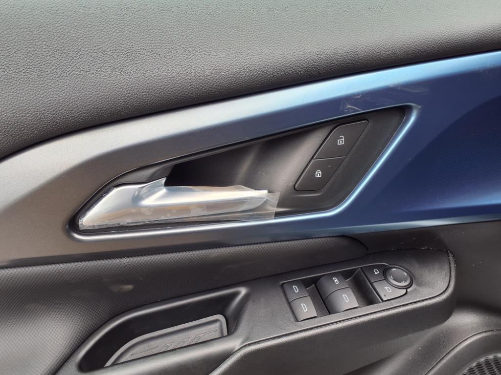 new 2025 Chevrolet Equinox EV car, priced at $39,460