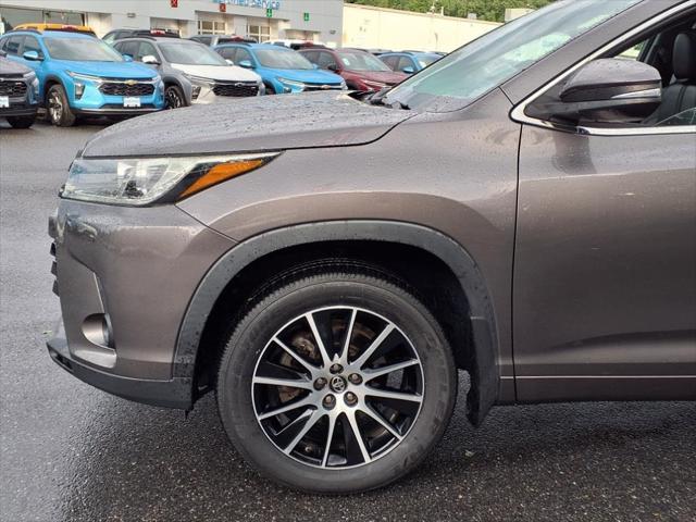 used 2017 Toyota Highlander car, priced at $23,114