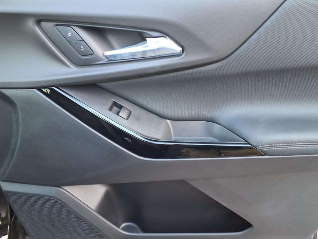 new 2026 Chevrolet Equinox car, priced at $26,520