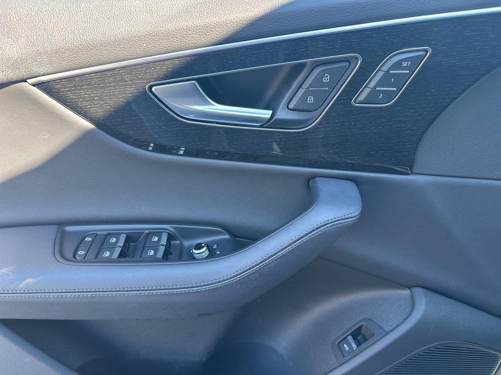 used 2023 Audi Q7 car, priced at $39,378