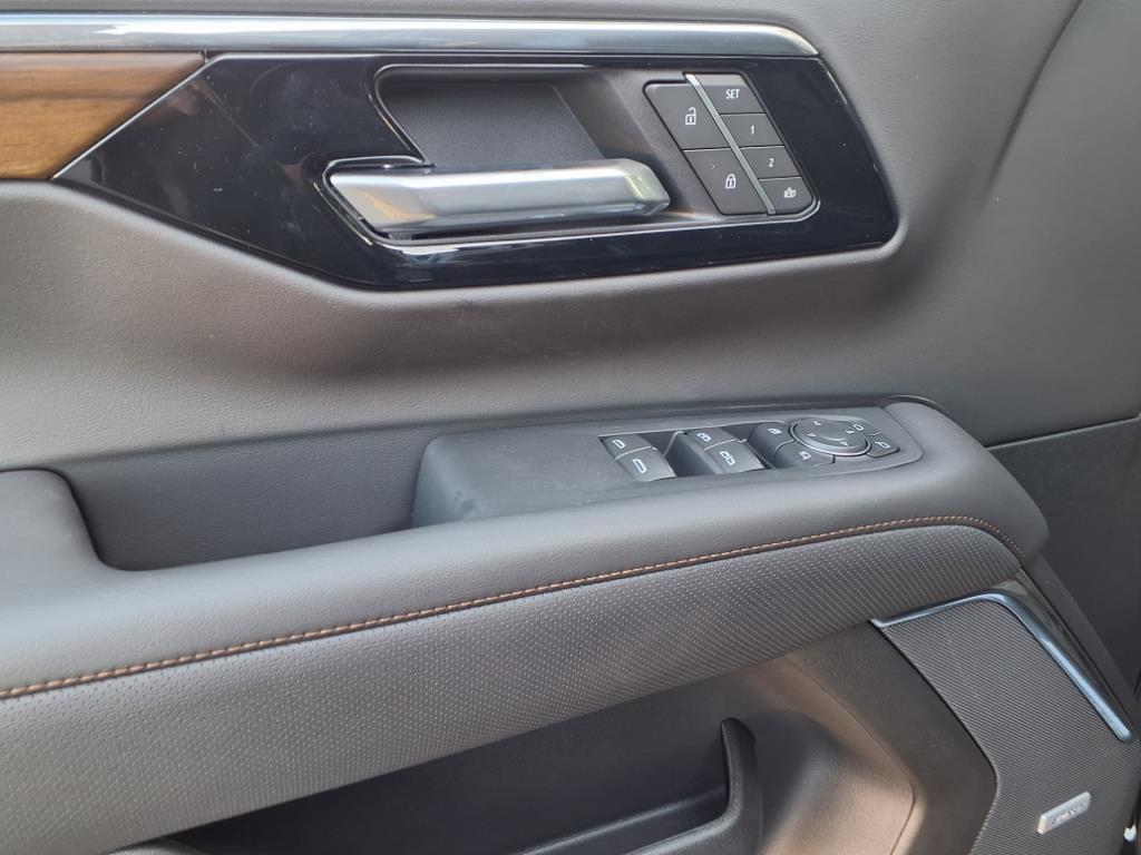 new 2025 Chevrolet Tahoe car, priced at $80,500