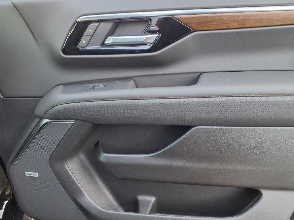 new 2025 Chevrolet Tahoe car, priced at $80,500