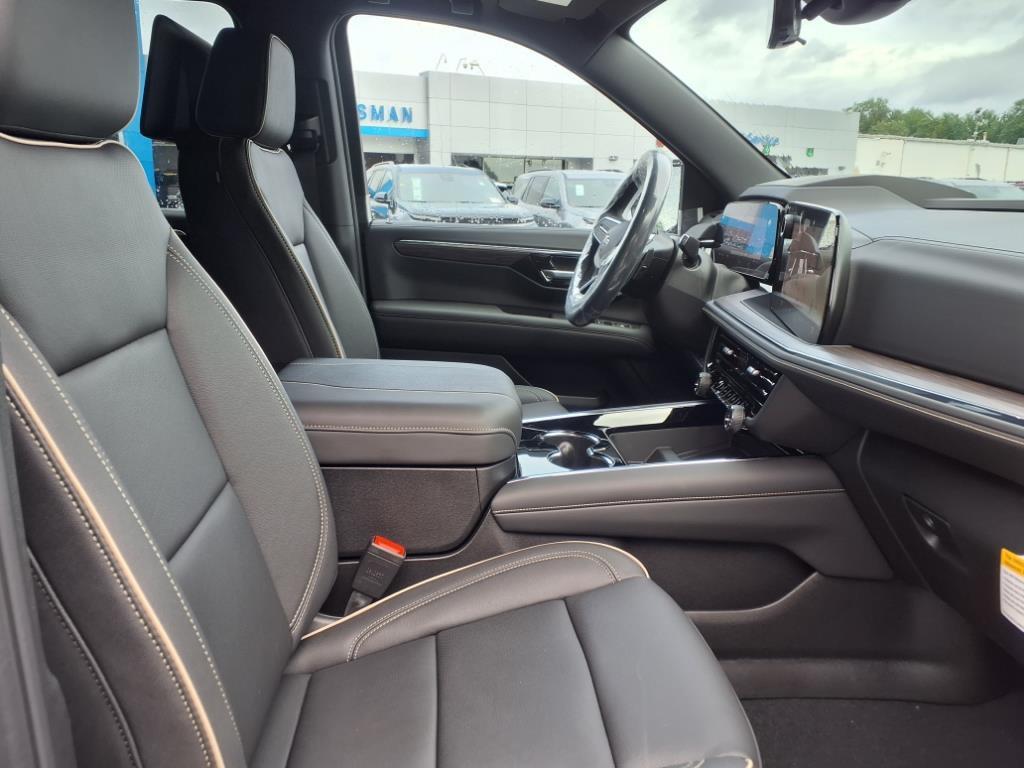 new 2025 Chevrolet Suburban car, priced at $88,900