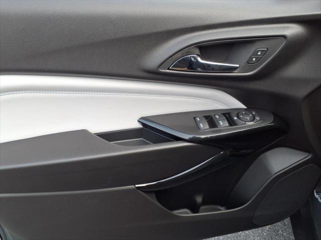 new 2025 Chevrolet Trax car, priced at $21,095