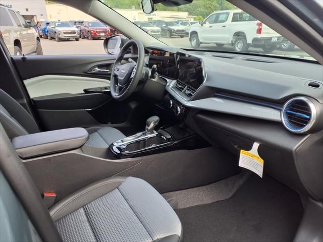 new 2025 Chevrolet Trax car, priced at $21,095