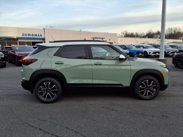 new 2025 Chevrolet TrailBlazer car, priced at $27,015