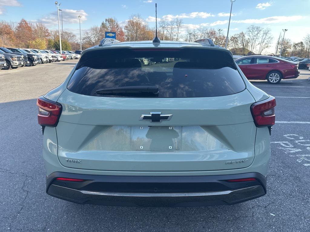 used 2025 Chevrolet Trax car, priced at $24,287