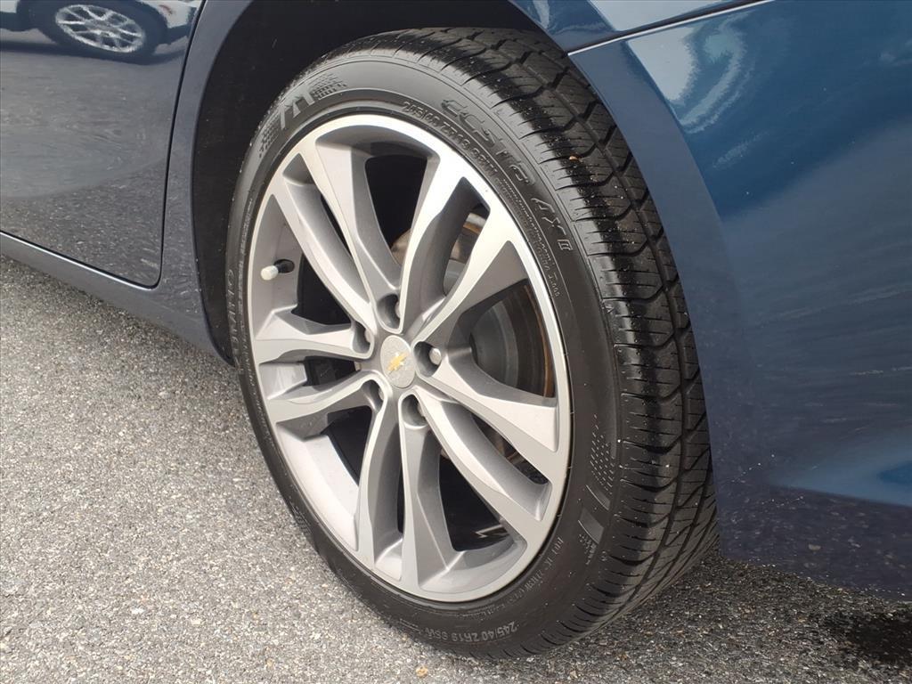 used 2021 Chevrolet Malibu car, priced at $20,246