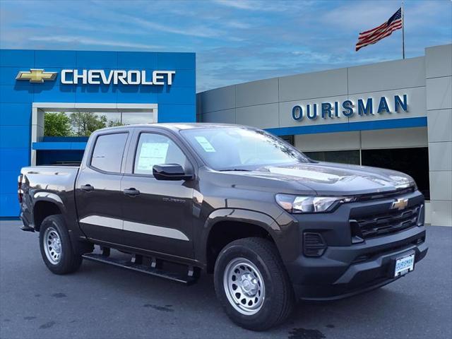 new 2024 Chevrolet Colorado car, priced at $31,900