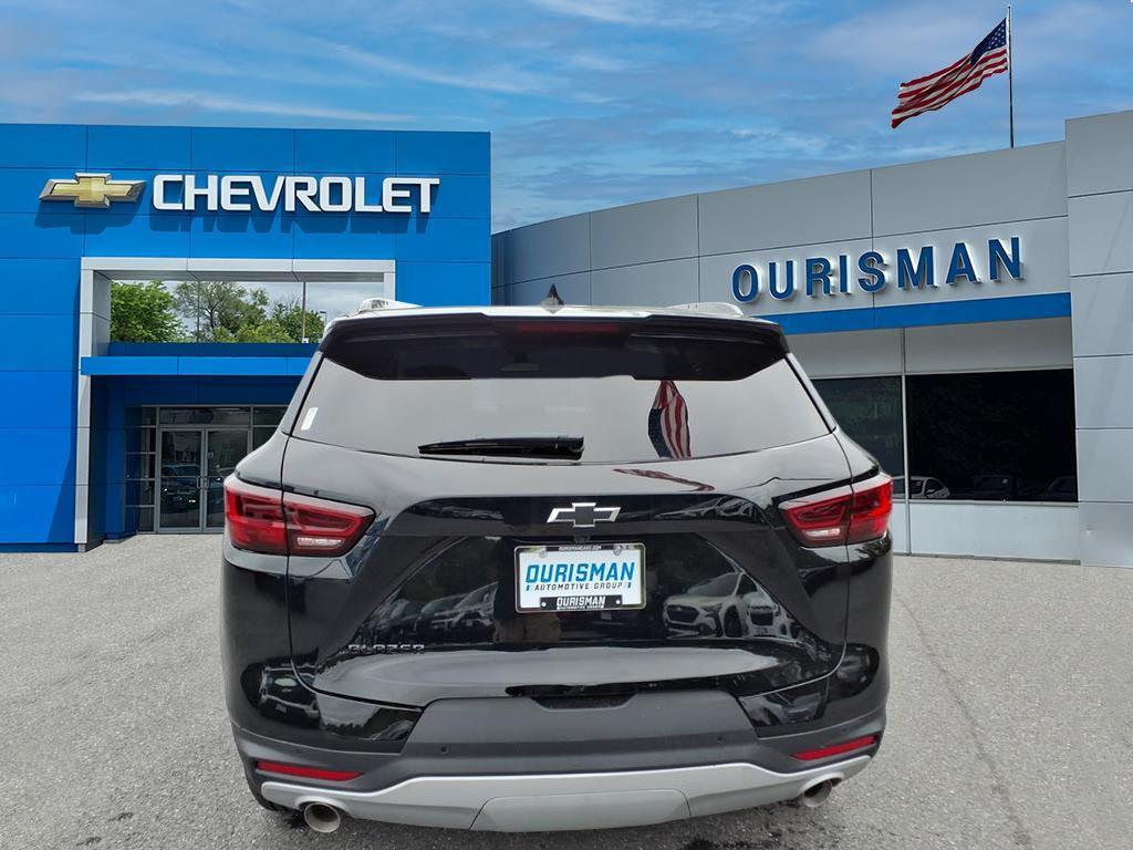 new 2025 Chevrolet Blazer car, priced at $32,905