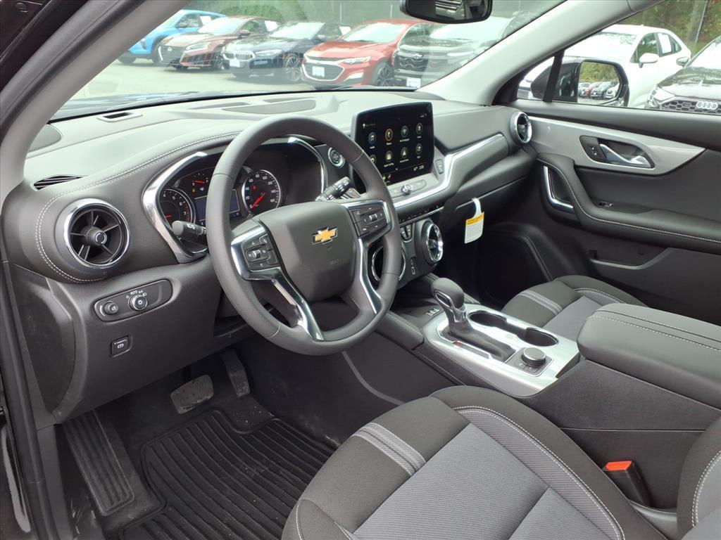 new 2025 Chevrolet Blazer car, priced at $32,905
