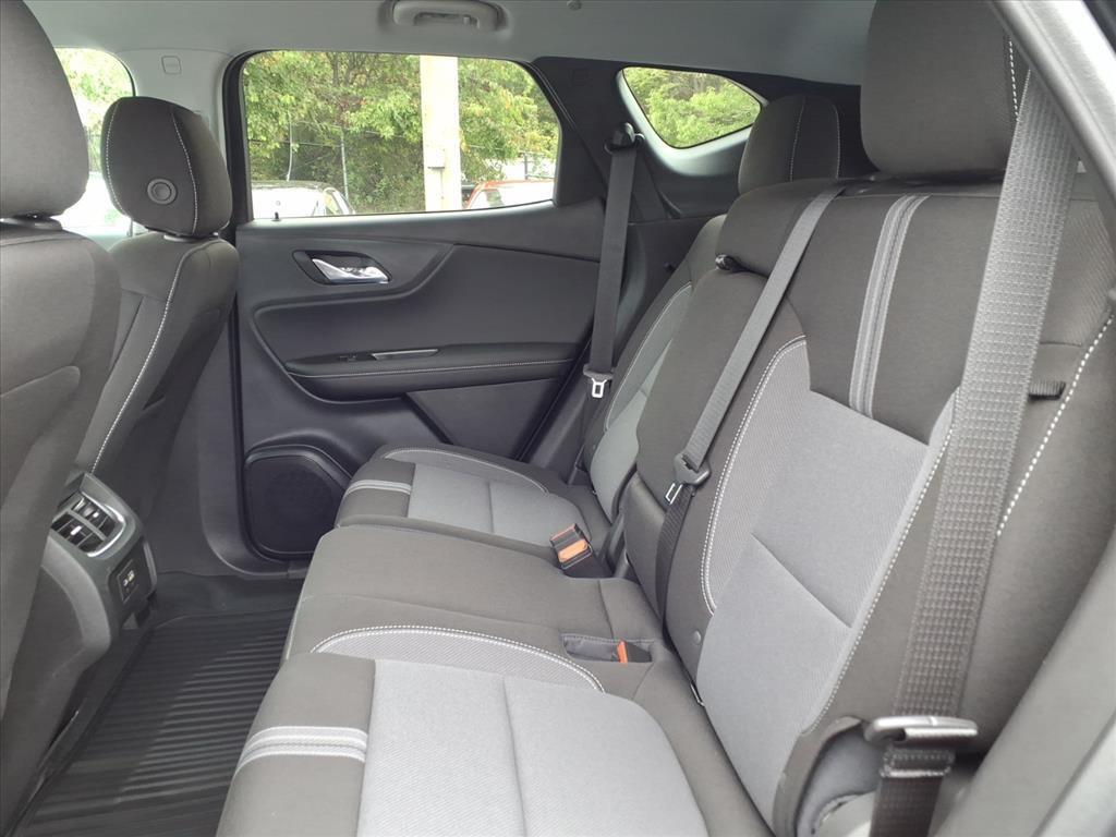 new 2025 Chevrolet Blazer car, priced at $32,905