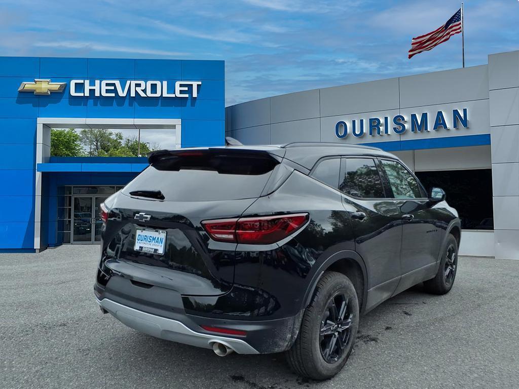 new 2025 Chevrolet Blazer car, priced at $32,905