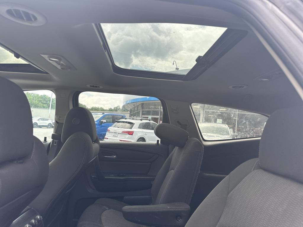 used 2015 Chevrolet Traverse car, priced at $11,972