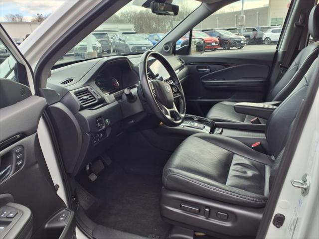 used 2022 Honda Pilot car, priced at $32,000