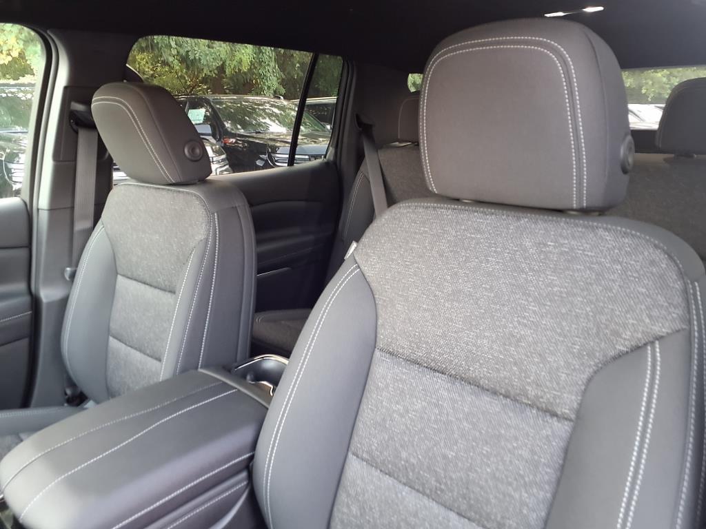 new 2026 Chevrolet Traverse car, priced at $41,140