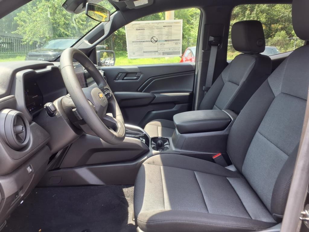 new 2025 Chevrolet Colorado car, priced at $33,465